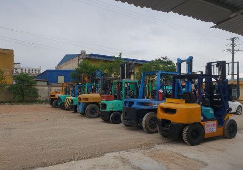 Cho thuê xe nâng chuyên nghiệp giá rẻ